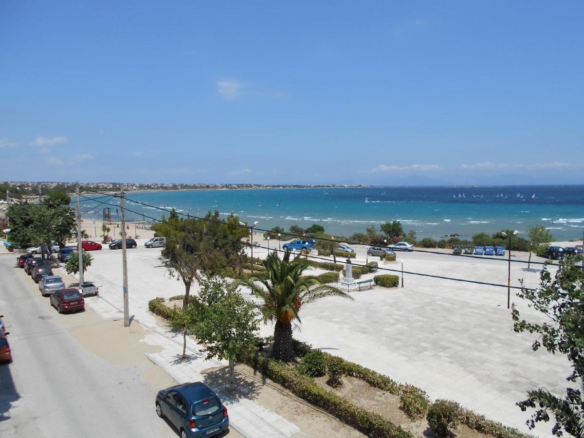 Eleni'S Seafront Apartment Луца Экстерьер фото